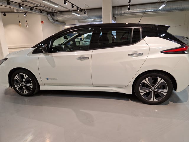 SJNFAAZE1U0111732 2020 NISSAN LEAF-1