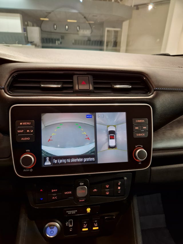 2020 NISSAN LEAF - 12