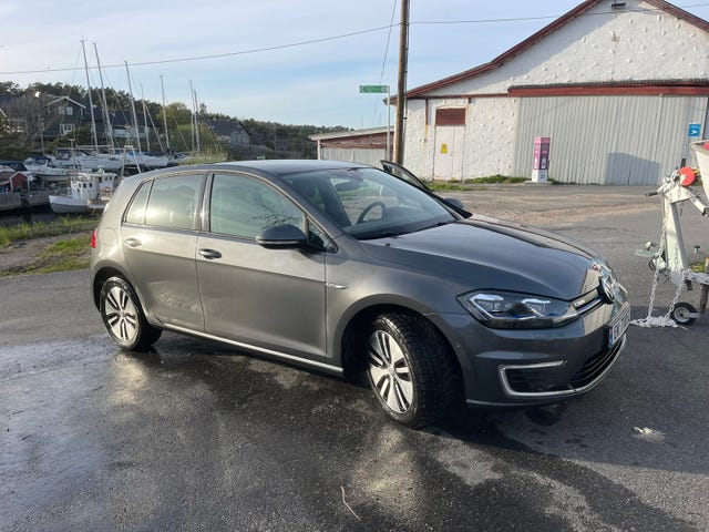 2018 VOLKSWAGEN GOLF - 27