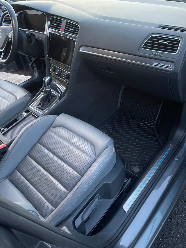 WVWZZZAUZJW906218 2018 VOLKSWAGEN GOLF-3