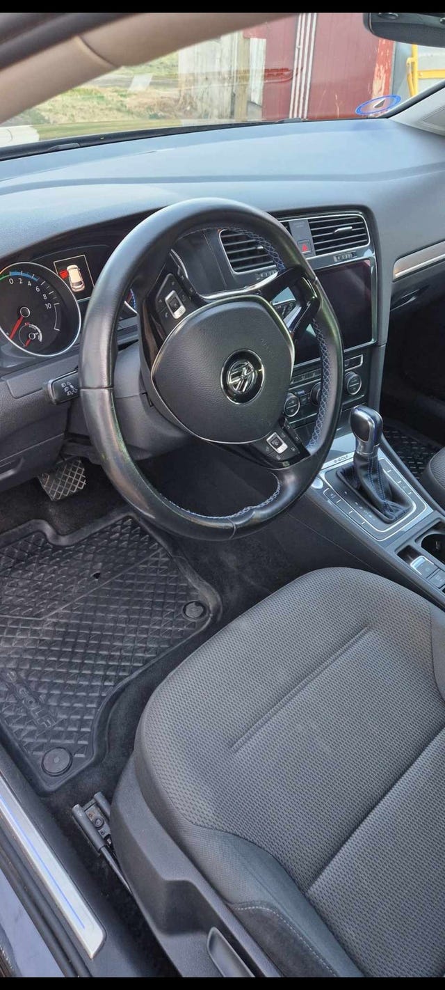 2018 VOLKSWAGEN GOLF - 11