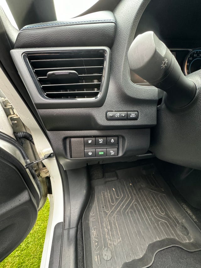 2018 NISSAN LEAF - 11