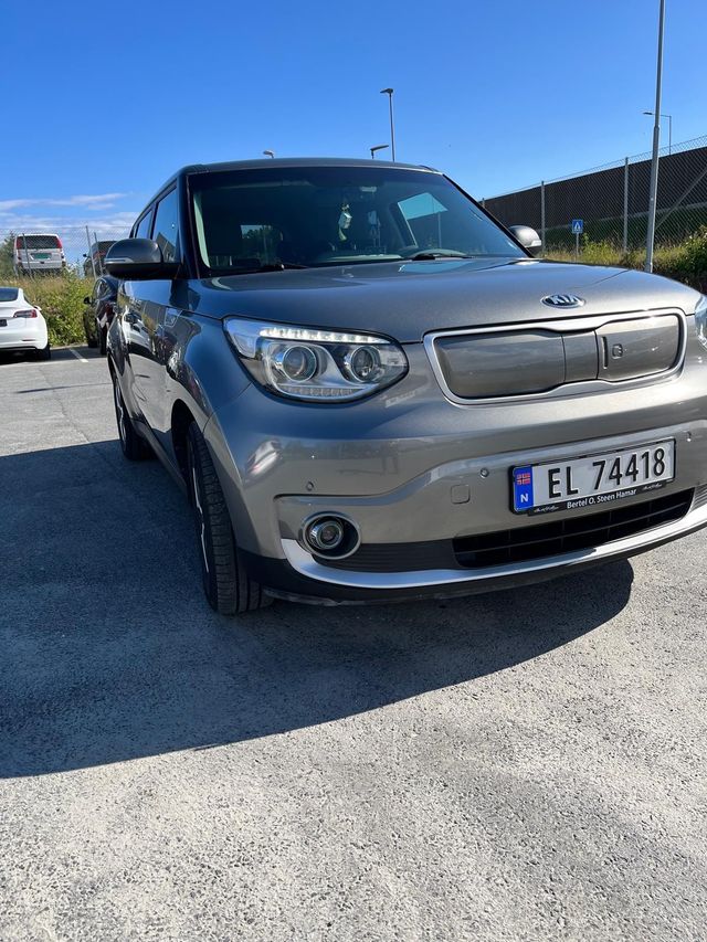 2016 KIA SOUL - 11