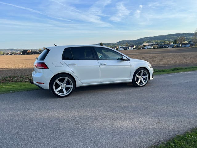 WVWZZZAUZJW813733 2018 VOLKSWAGEN GOLF-5