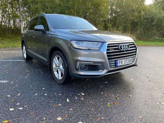 WAUZZZ4M0HD007868 2017 AUDI Q7-4