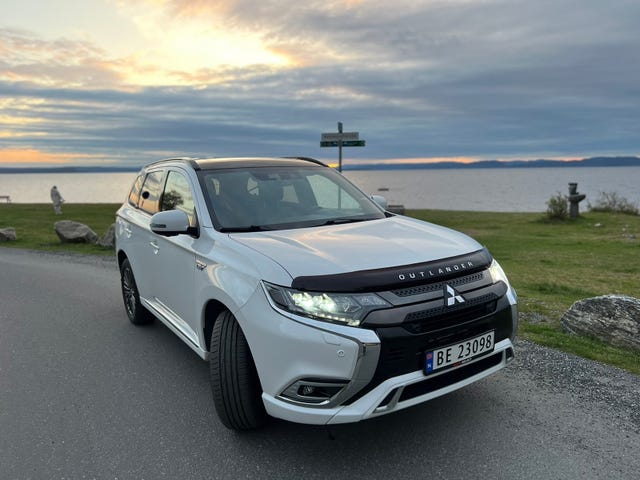 JMBXDGG3WLZ010297 2020 MITSUBISHI OUTLANDER-0