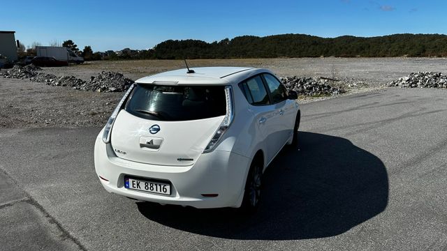 2016 NISSAN LEAF - 50