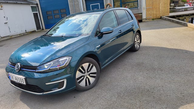 WVWZZZAUZJW900120 2018 VOLKSWAGEN GOLF-4