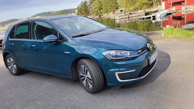 WVWZZZAUZJW900120 2018 VOLKSWAGEN GOLF-0