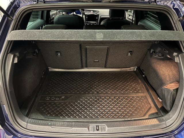 2018 VOLKSWAGEN GOLF - 28