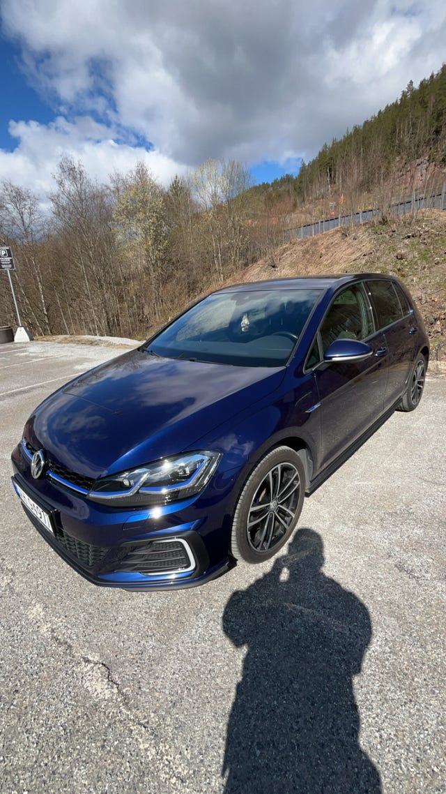 WVWZZZAUZJW806519 2018 VOLKSWAGEN GOLF-2