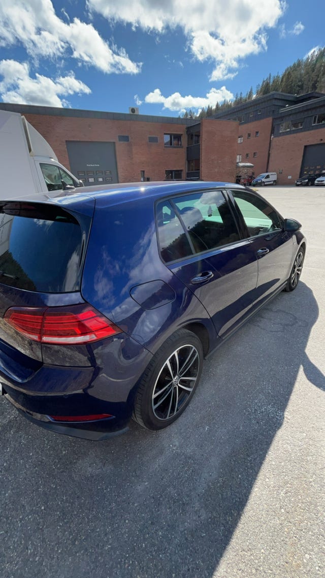 WVWZZZAUZJW806519 2018 VOLKSWAGEN GOLF-4