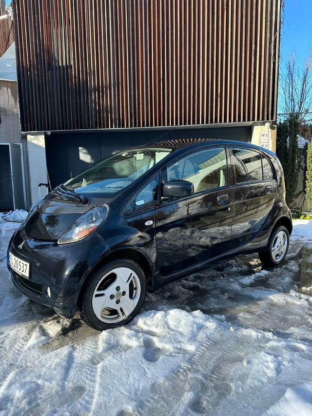 JMBLDHA3WBU001360 2011 MITSUBISHI I-MIEV-0