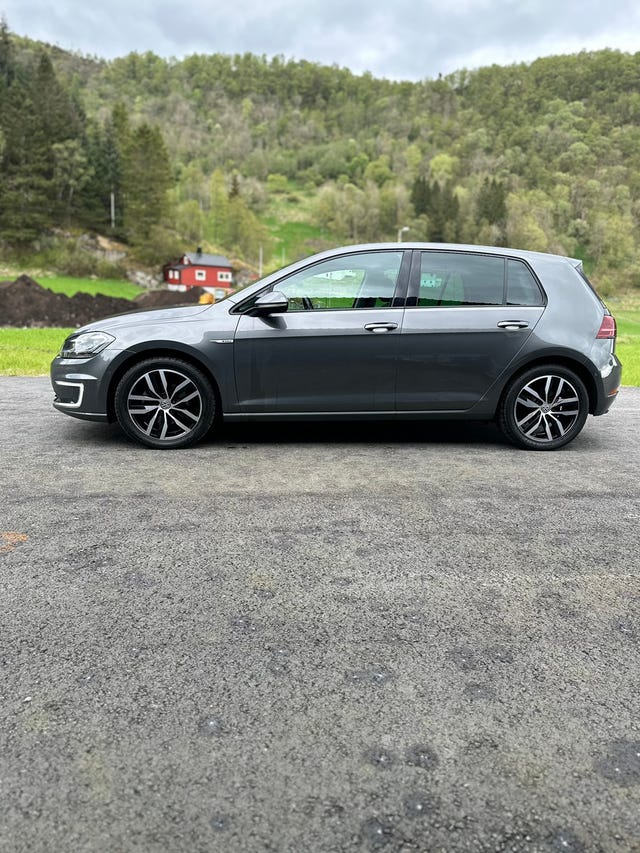 WVWZZZAUZJ8902907 2018 VOLKSWAGEN GOLF-3