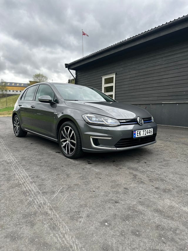 WVWZZZAUZJ8902907 2018 VOLKSWAGEN GOLF-1