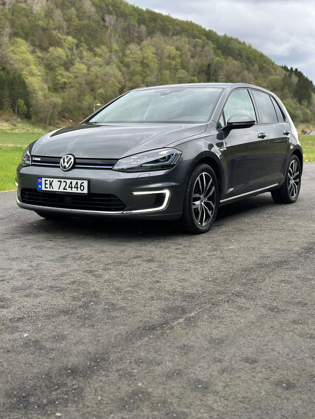 WVWZZZAUZJ8902907 2018 VOLKSWAGEN GOLF-2
