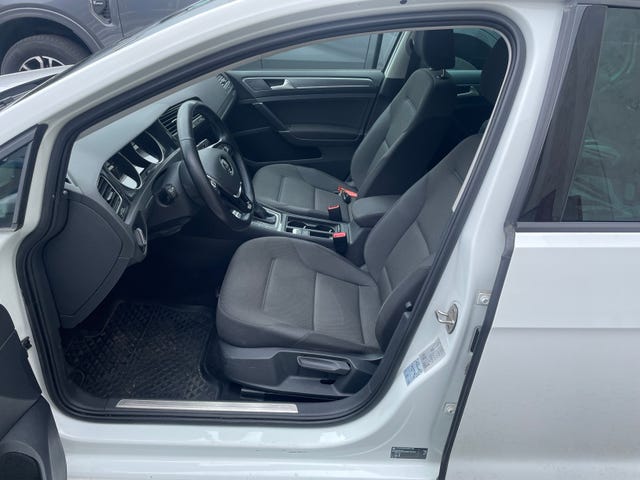 WVWZZZAUZJ8910184 2018 VOLKSWAGEN GOLF-1