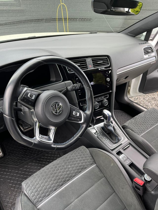 2018 VOLKSWAGEN GOLF - 10