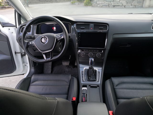 2019 VOLKSWAGEN GOLF - 12