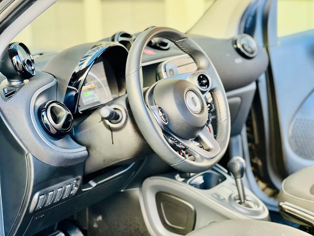 2019 SMART FORTWO - 16