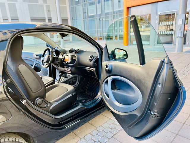 2019 SMART FORTWO - 13