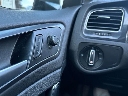 2019 VOLKSWAGEN GOLF - 10