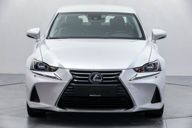 2017 LEXUS IS - 30