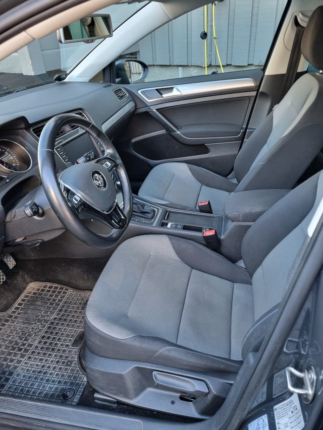 2015 VOLKSWAGEN GOLF - 23