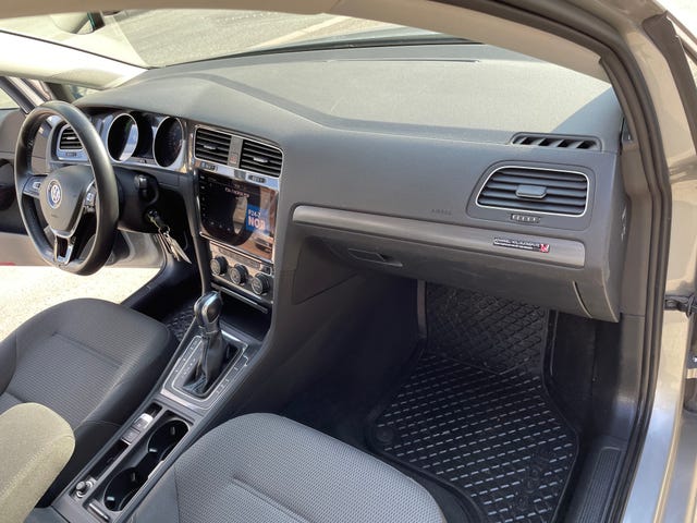 2018 VOLKSWAGEN GOLF - 18