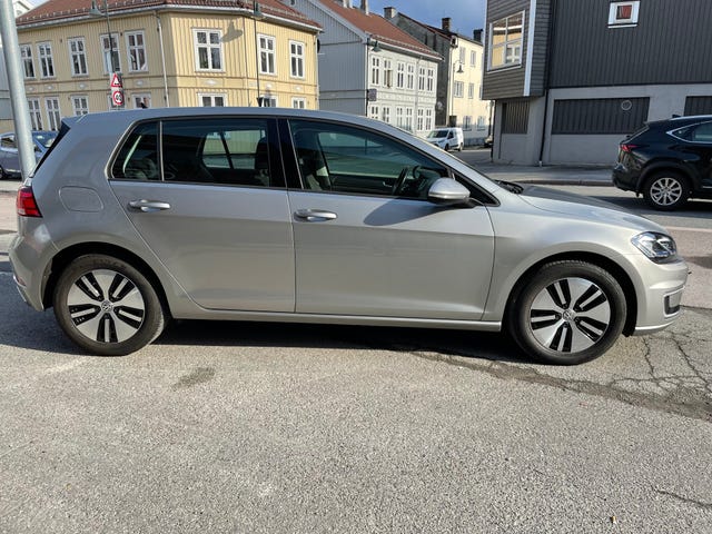 2018 VOLKSWAGEN GOLF - 11