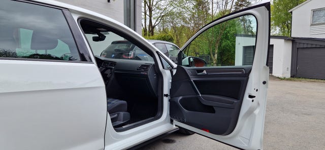 2018 VOLKSWAGEN GOLF - 28