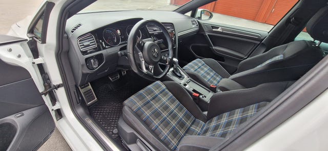2018 VOLKSWAGEN GOLF - 52