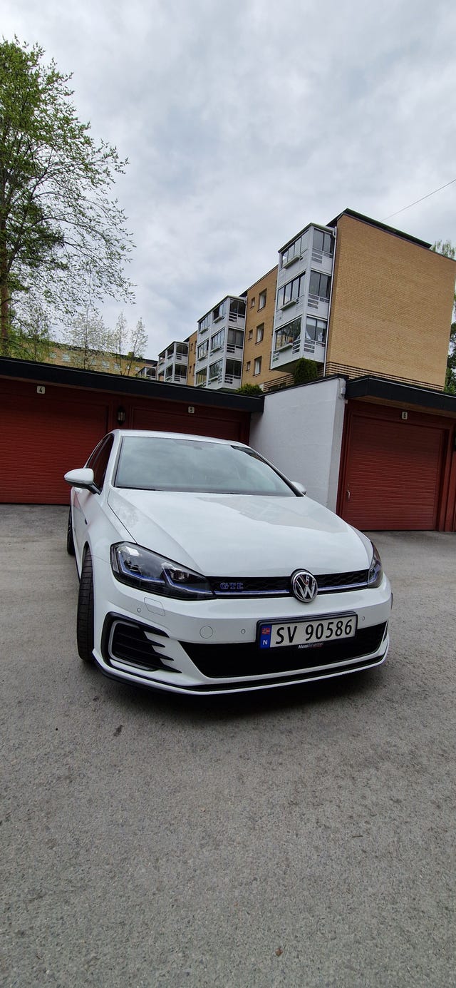 WVWZZZAUZJW810598 2018 VOLKSWAGEN GOLF-2