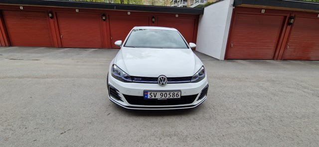 WVWZZZAUZJW810598 2018 VOLKSWAGEN GOLF-1