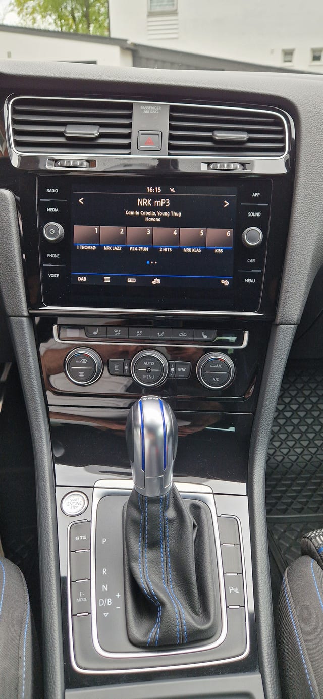 2018 VOLKSWAGEN GOLF - 50