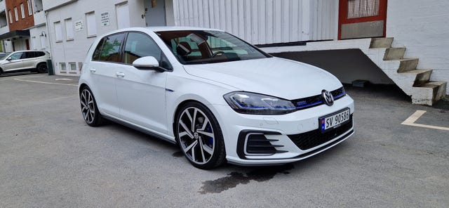 2018 VOLKSWAGEN GOLF - 34