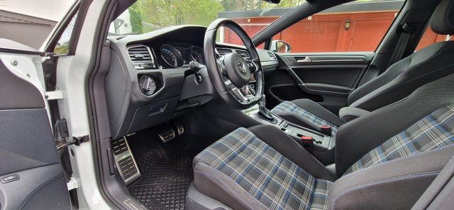 2018 VOLKSWAGEN GOLF - 11