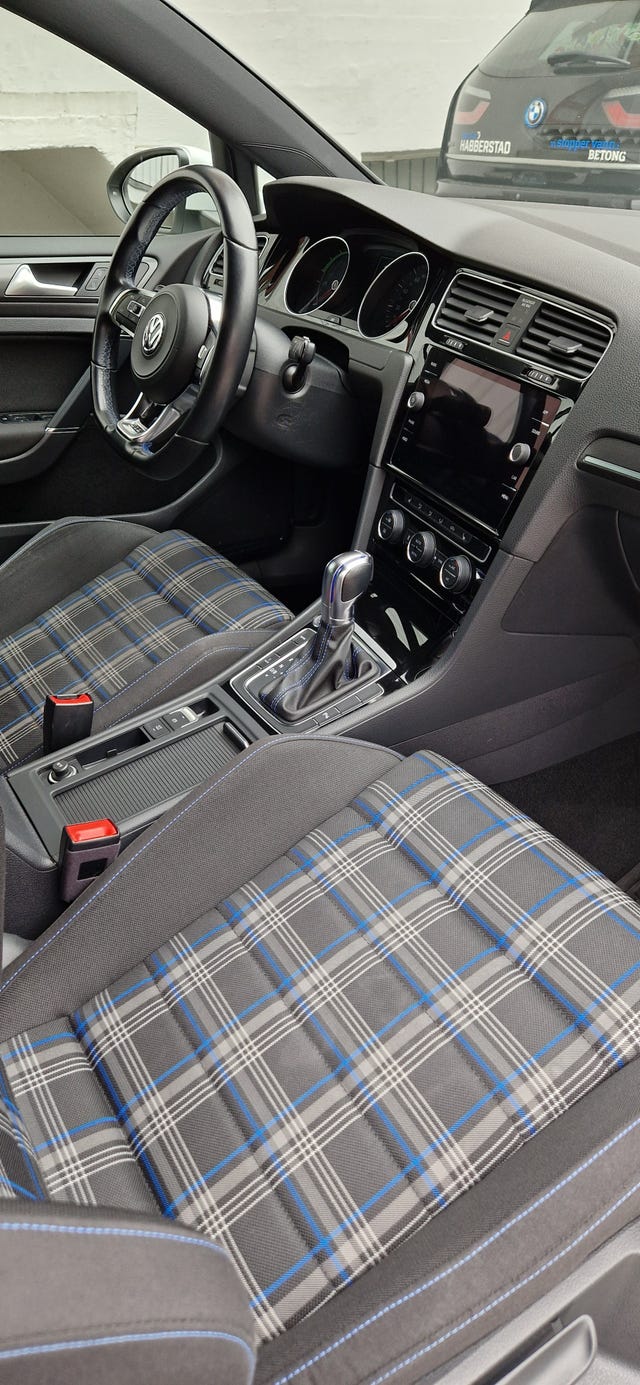 2018 VOLKSWAGEN GOLF - 26