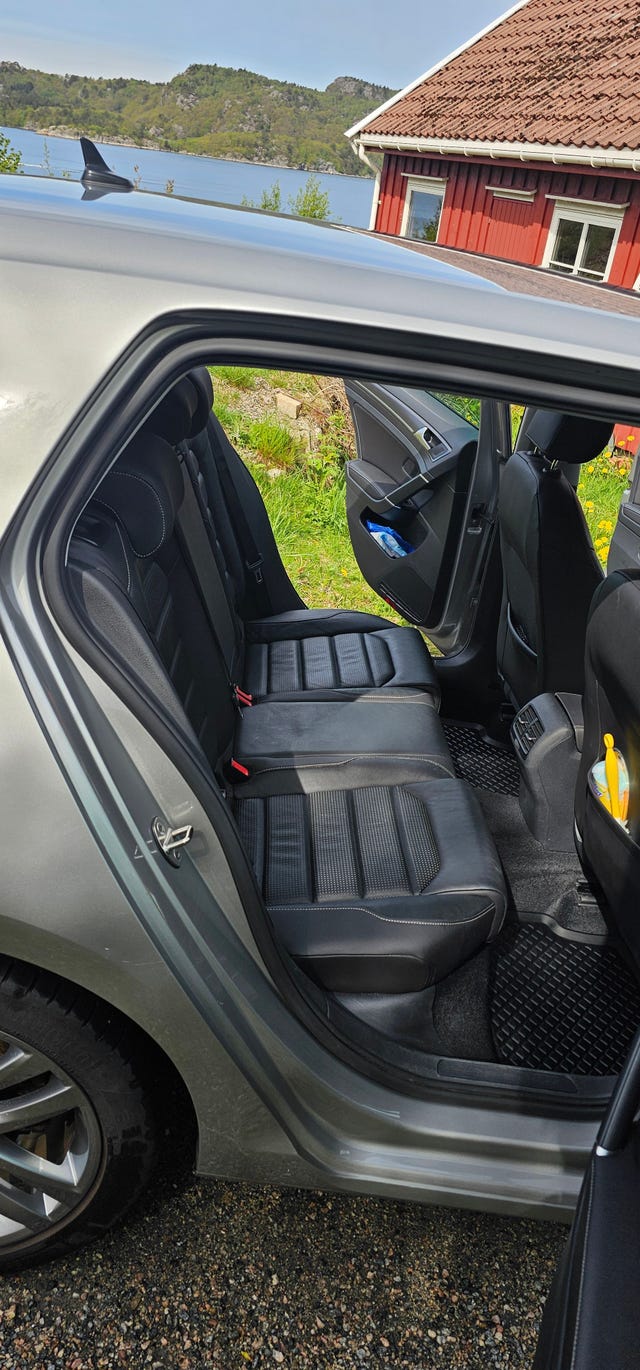 WVWZZZAUZJ8904040 2018 VOLKSWAGEN GOLF-2