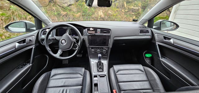 2018 VOLKSWAGEN GOLF - 18