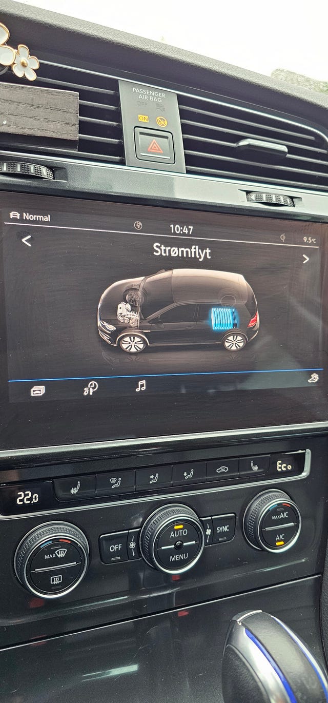 2018 VOLKSWAGEN GOLF - 11