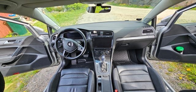 WVWZZZAUZJ8904040 2018 VOLKSWAGEN GOLF-3