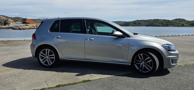 WVWZZZAUZJ8904040 2018 VOLKSWAGEN GOLF-4