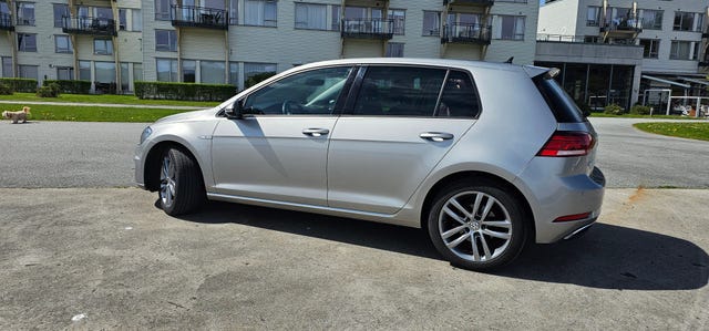2018 VOLKSWAGEN GOLF - 32