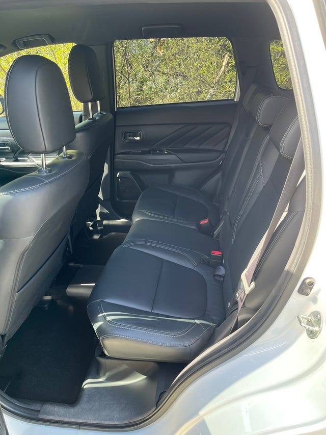 2020 MITSUBISHI OUTLANDER - 11