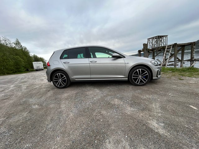WVWZZZAUZKW800301 2019 VOLKSWAGEN GOLF-2