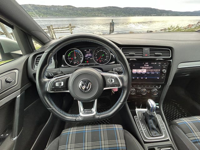 2019 VOLKSWAGEN GOLF - 9