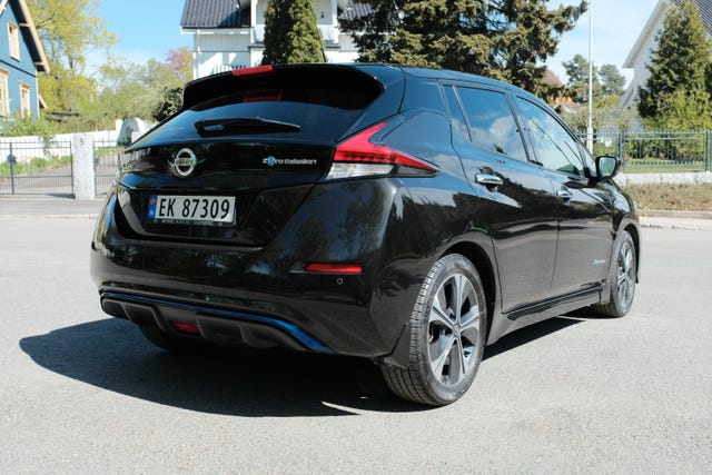 SJNFAAZE1U0014815 2018 NISSAN LEAF-4