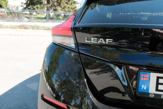 SJNFAAZE1U0014815 2018 NISSAN LEAF-3