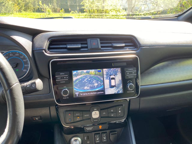 2018 NISSAN LEAF - 11